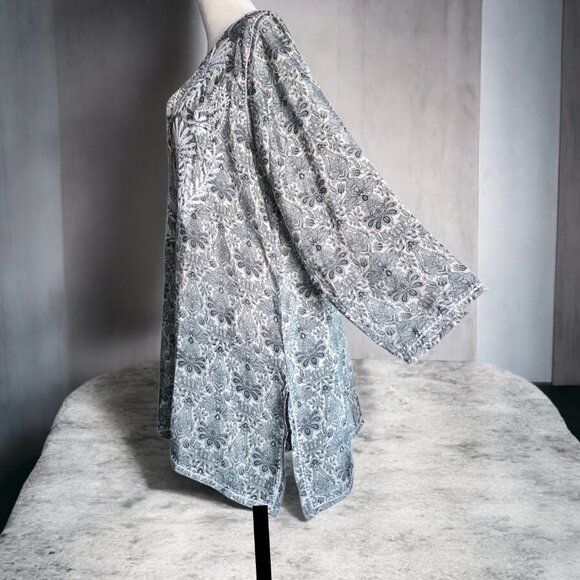 DOLMA (XL) SILK HAND EMBROIDERED Mint/Black Floral Tunic - Picture 3 of 10